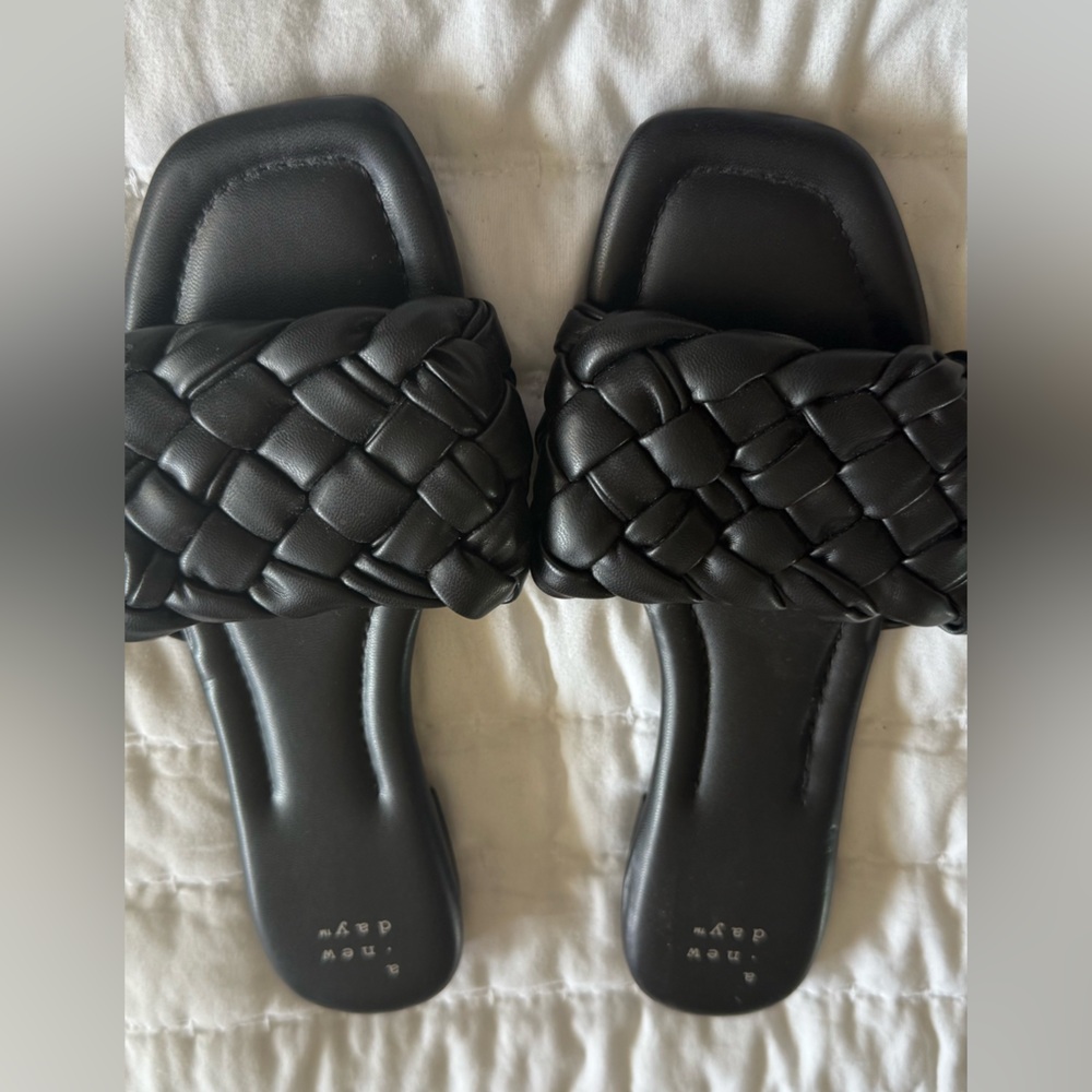 A New Day Women's Black Woven Slide Sandals 7 NWOT